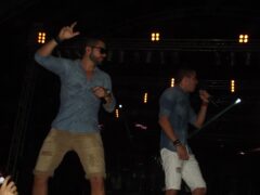 Oktober 10 Anos